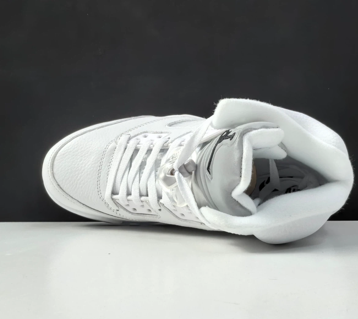 Nike Air Jordan 5 Retro white metallic - photo 2