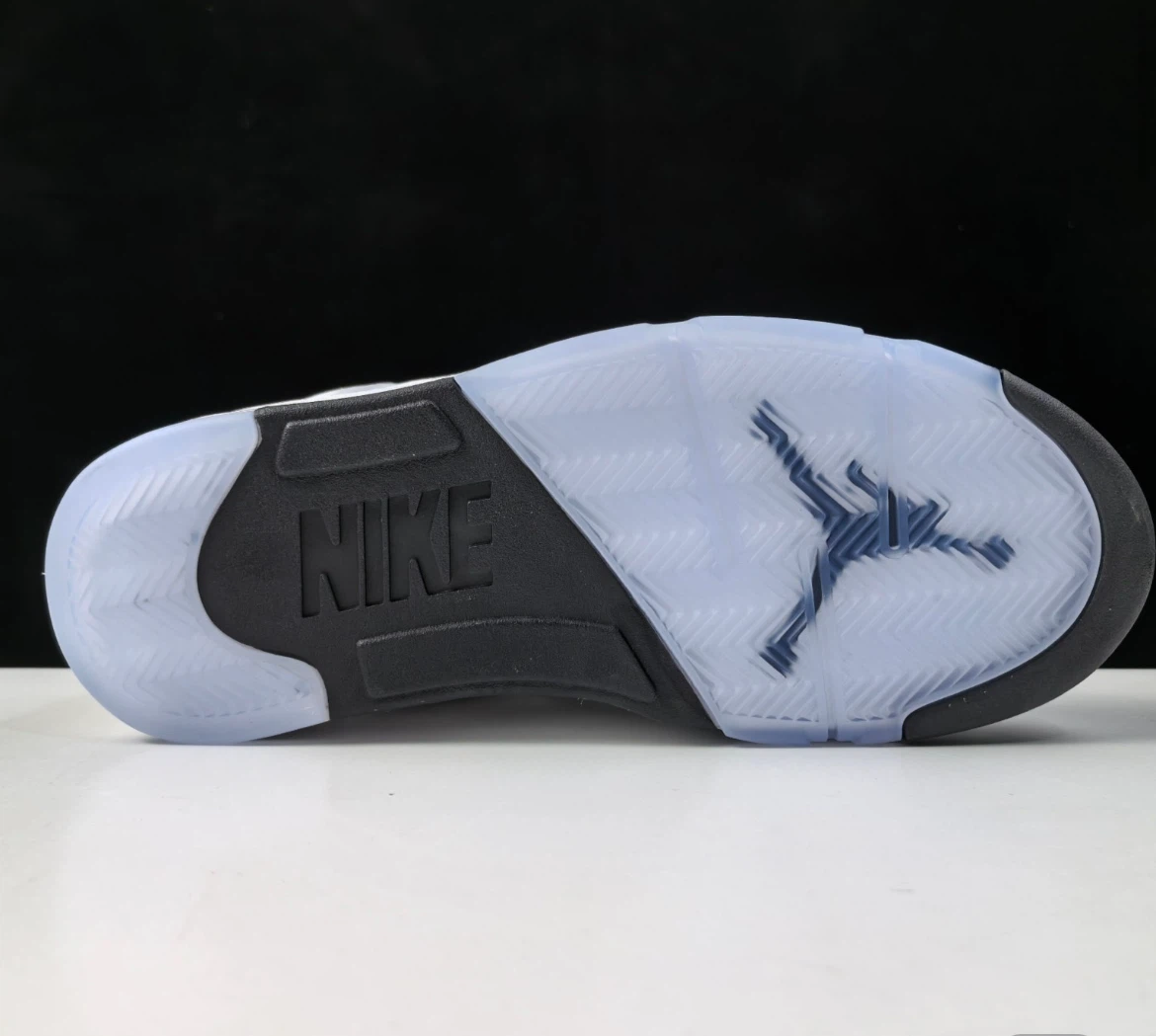 Nike Air Jordan 5 Retro white metallic - photo 3