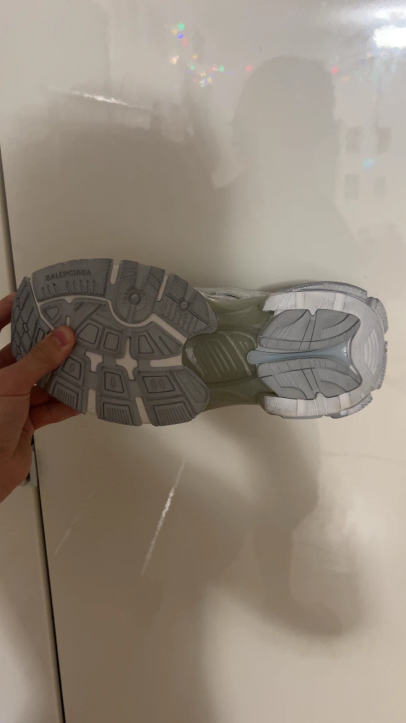 Balenciaga Runner (SEND OFFERS - photo 3