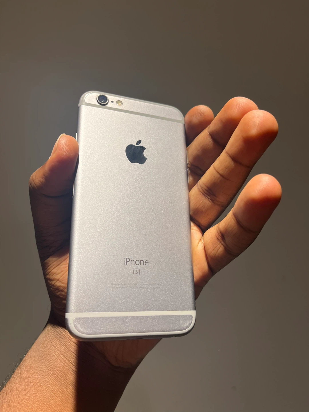 Apple iPhone 6s 32GB - Silver