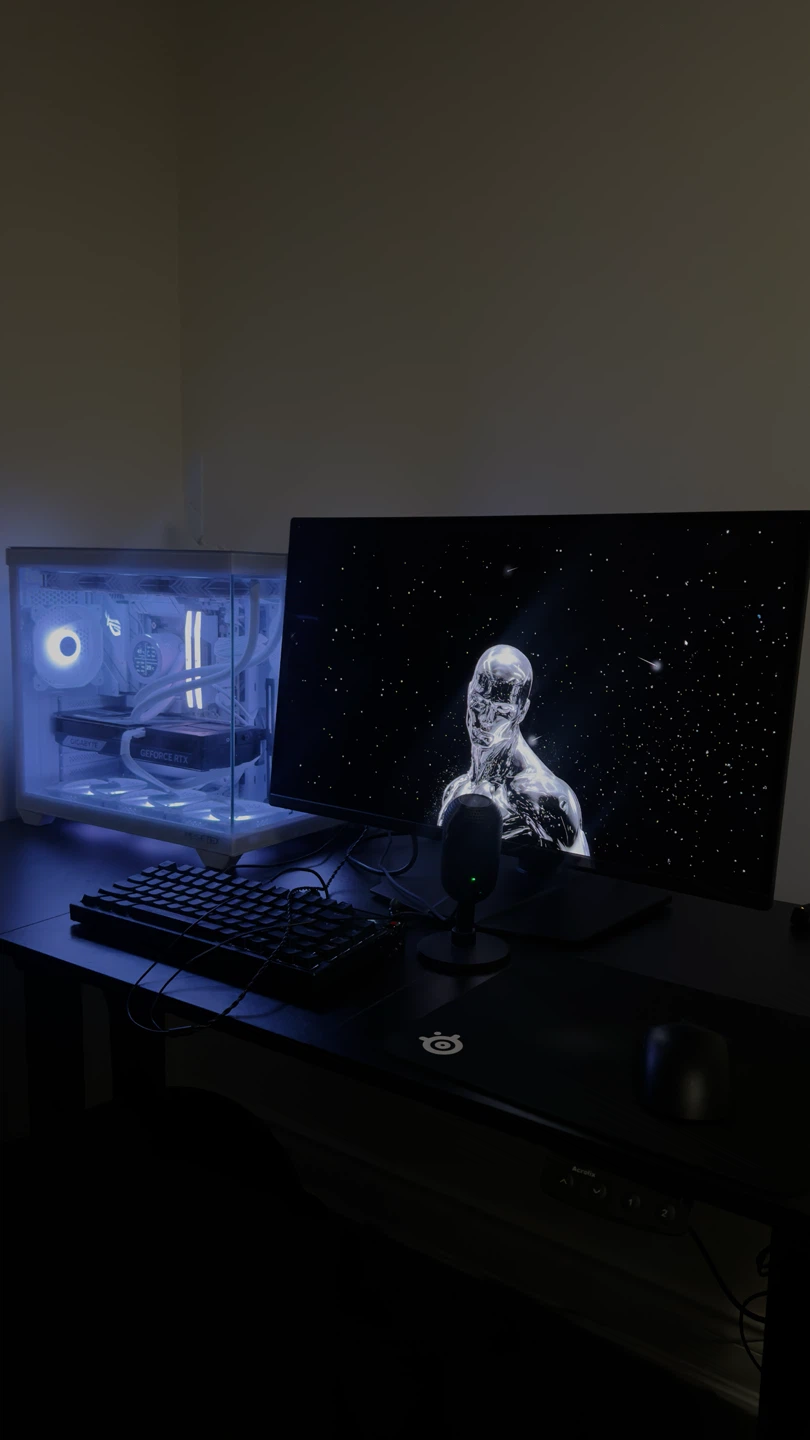 Whole Gaming Setup - Ryzen 7 9800X3D, RTX 5080, 32GB RAM