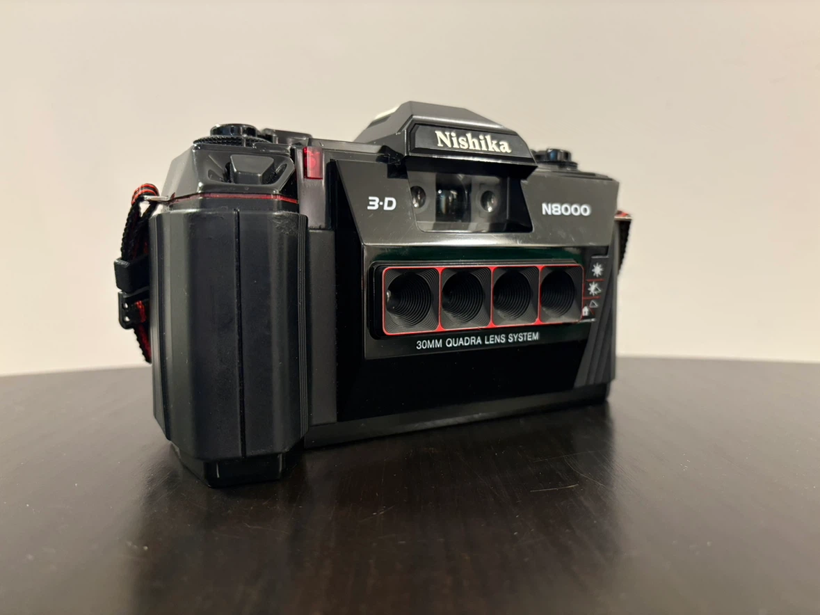 Nishika N8000 Camera + Nishika Twin Light 3010 Flash