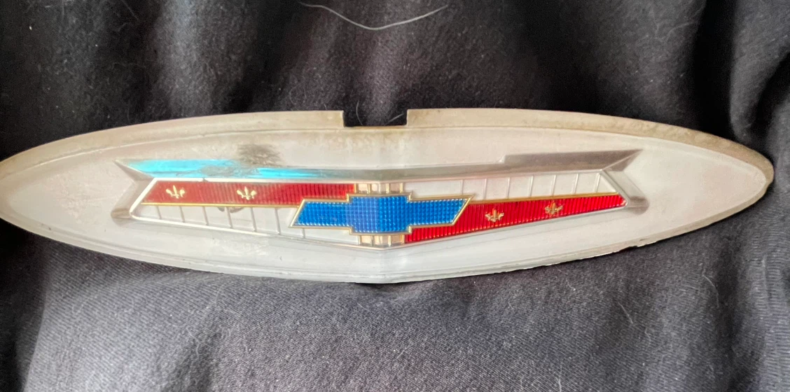 Chevrolet Emblem/Hood Badge insert !