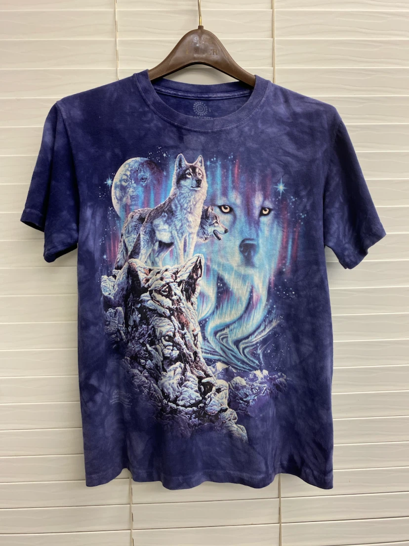 The Mountain Wolf Aurora T-Shirt