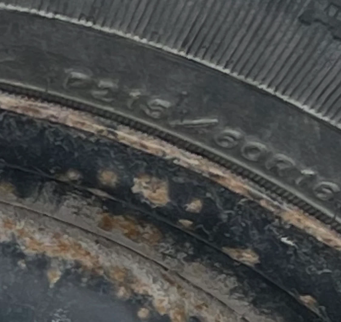 Set of Four on Rims MICHELIN TIRES - photo 2