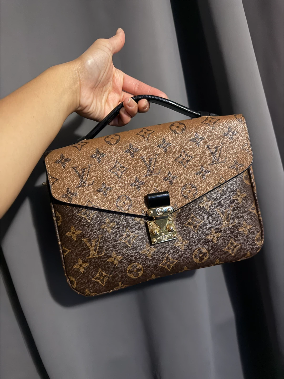 Louis Vuitton Monogram Canvas Bag - photo 2
