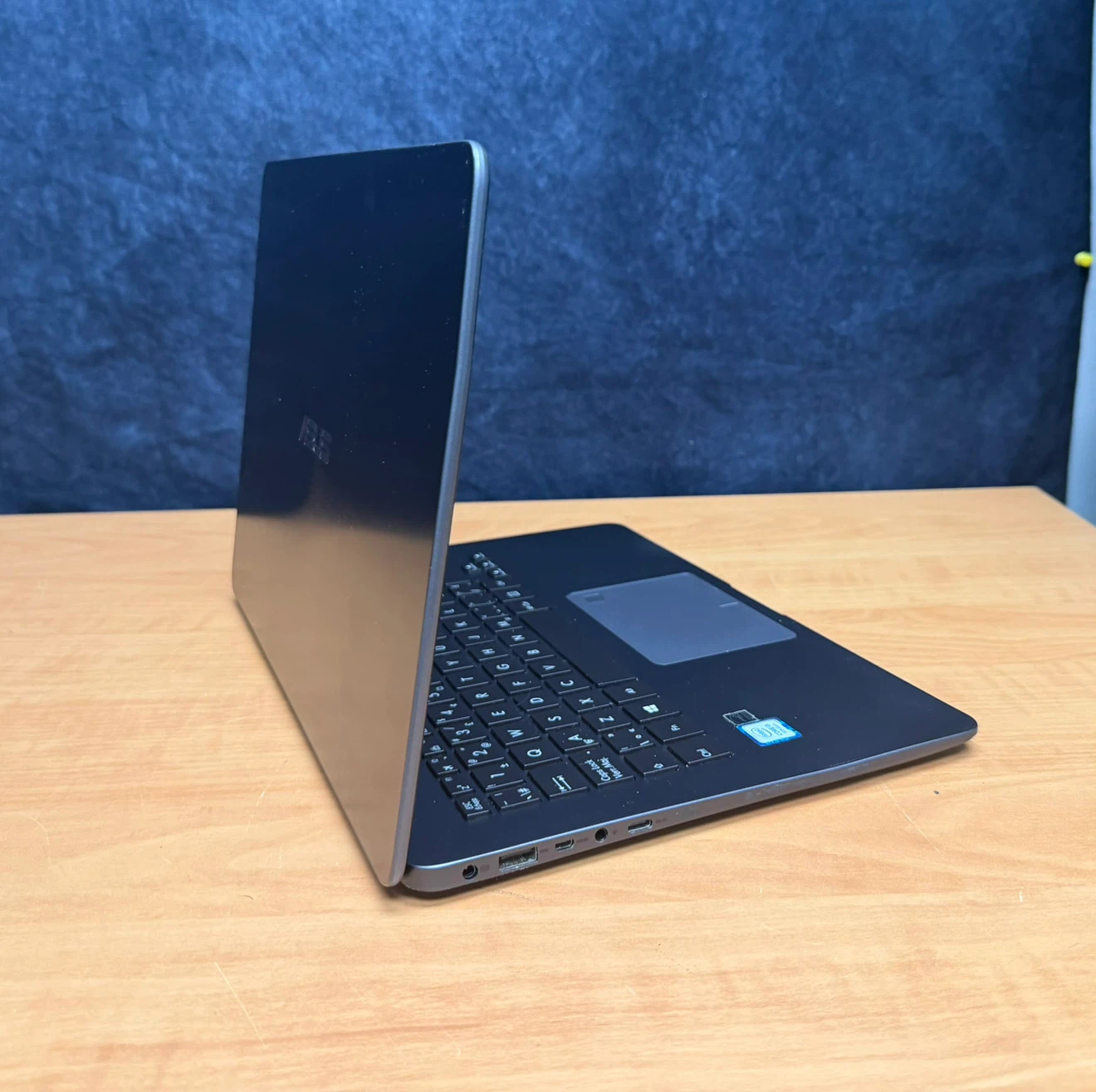 ASUS UX430U – Premium 14” Full HD Ultrabook - photo 3