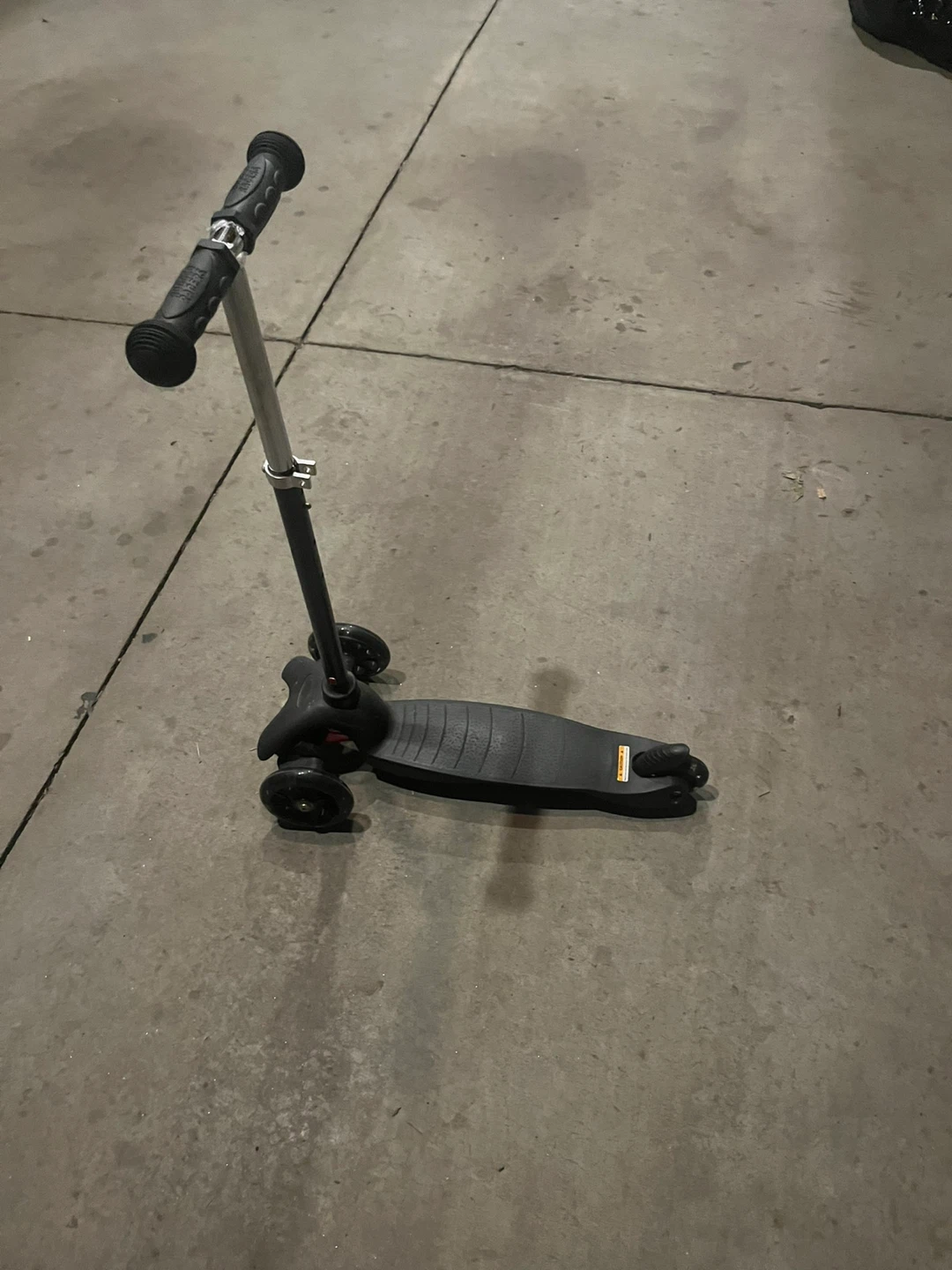Rugged Racers 3-Wheel Scooter