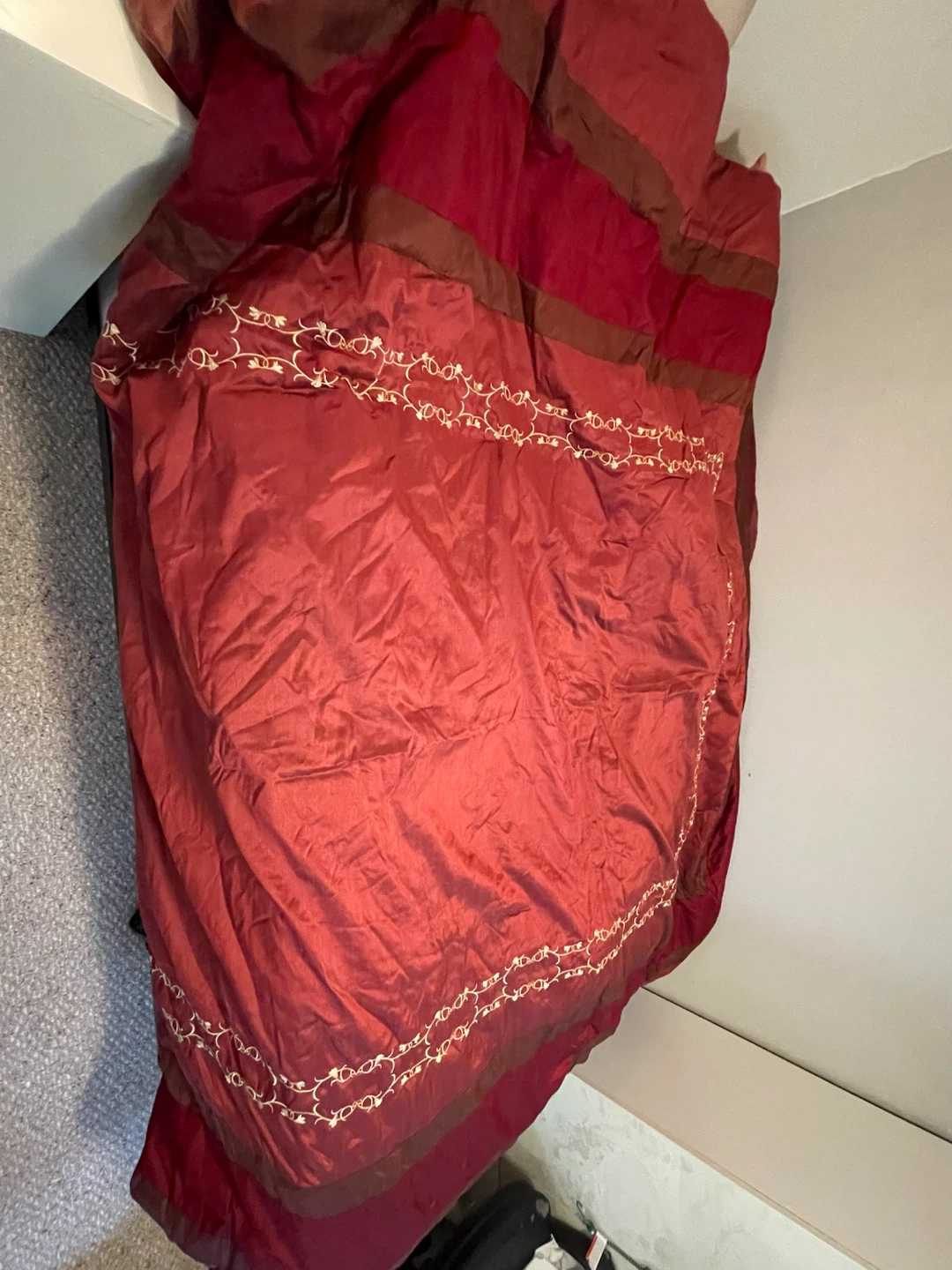 Queen size comforter with cushions - photo 3