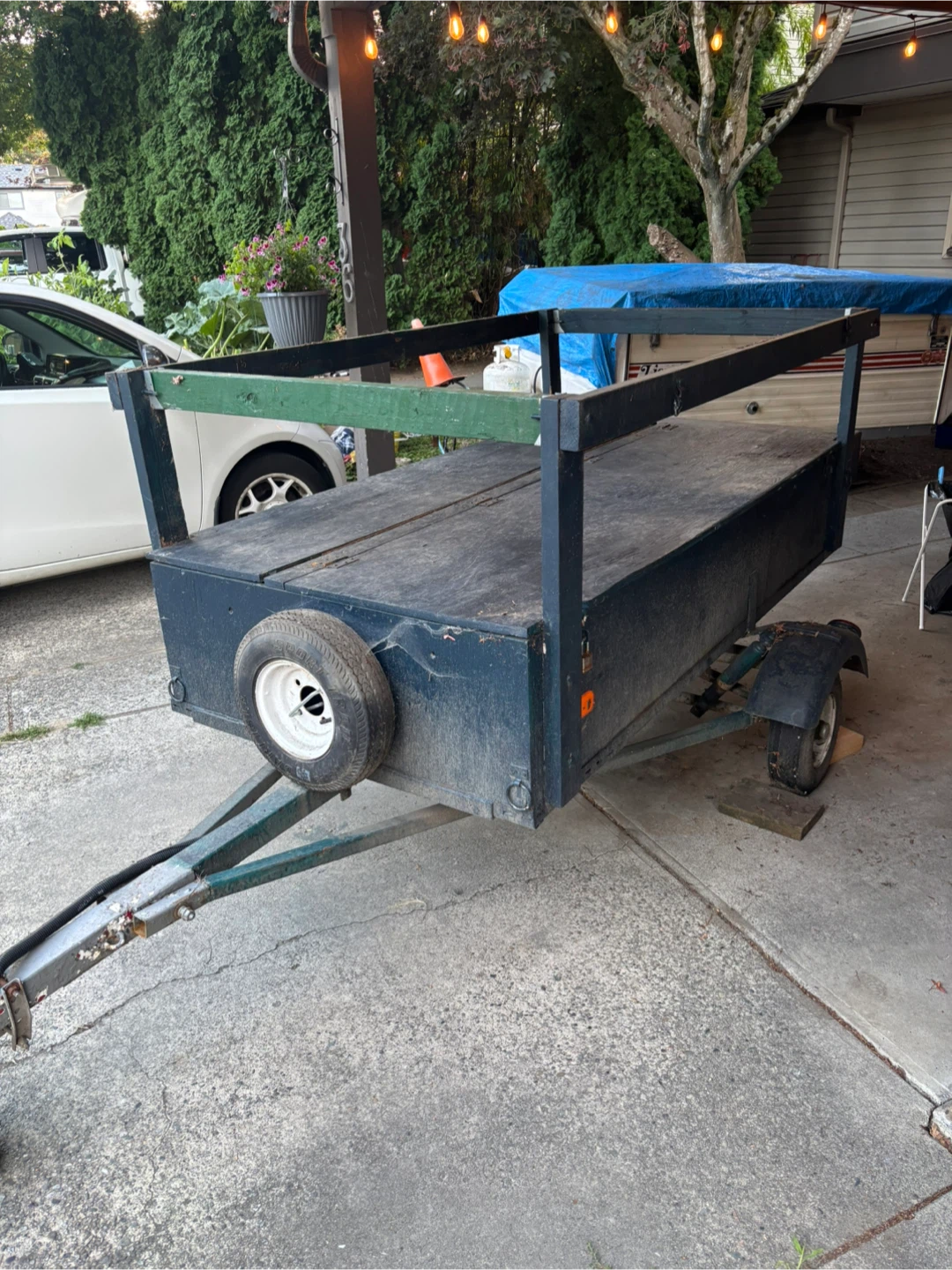 Utility Camping/Fishing/Kayak Trailer with secure storage