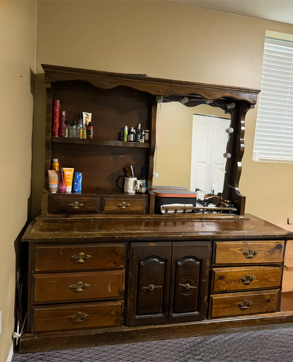 Wooden Vanity Dresser with Lighted Mirror