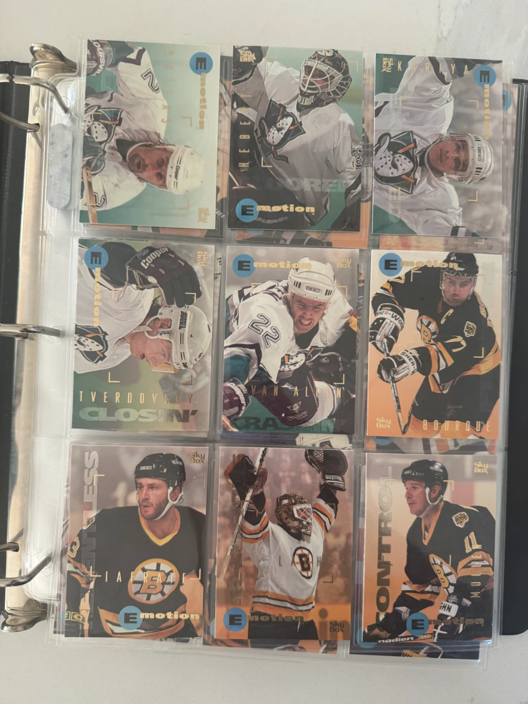700+ Vintage Hockey Cards - photo 2