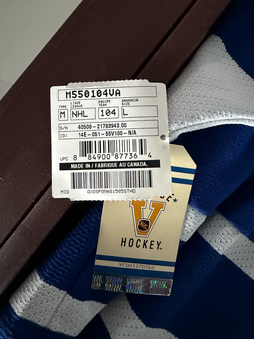 Autographed Mats Sundin Toronto Maple Leafs Jersey - photo 3