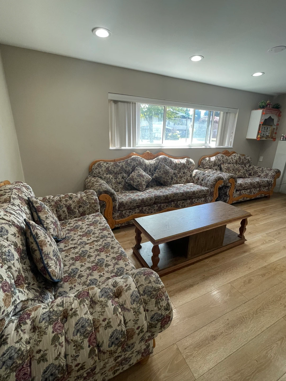 Floral Sofa Set with Coffee Table
