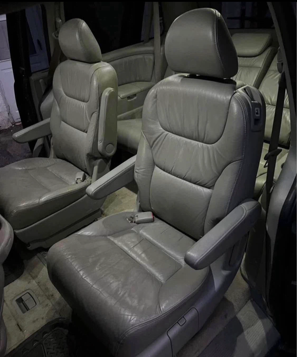 2007 Honda Odyssey EX-L Minivan - photo 2