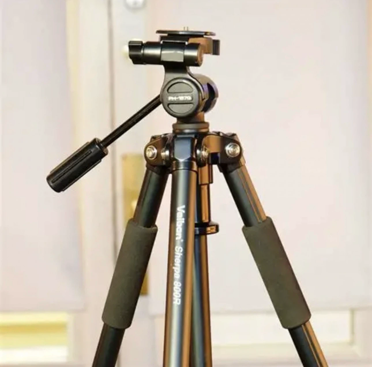 📸 Photography & Video Lighting + Tripod Bundle — $140 - photo 2