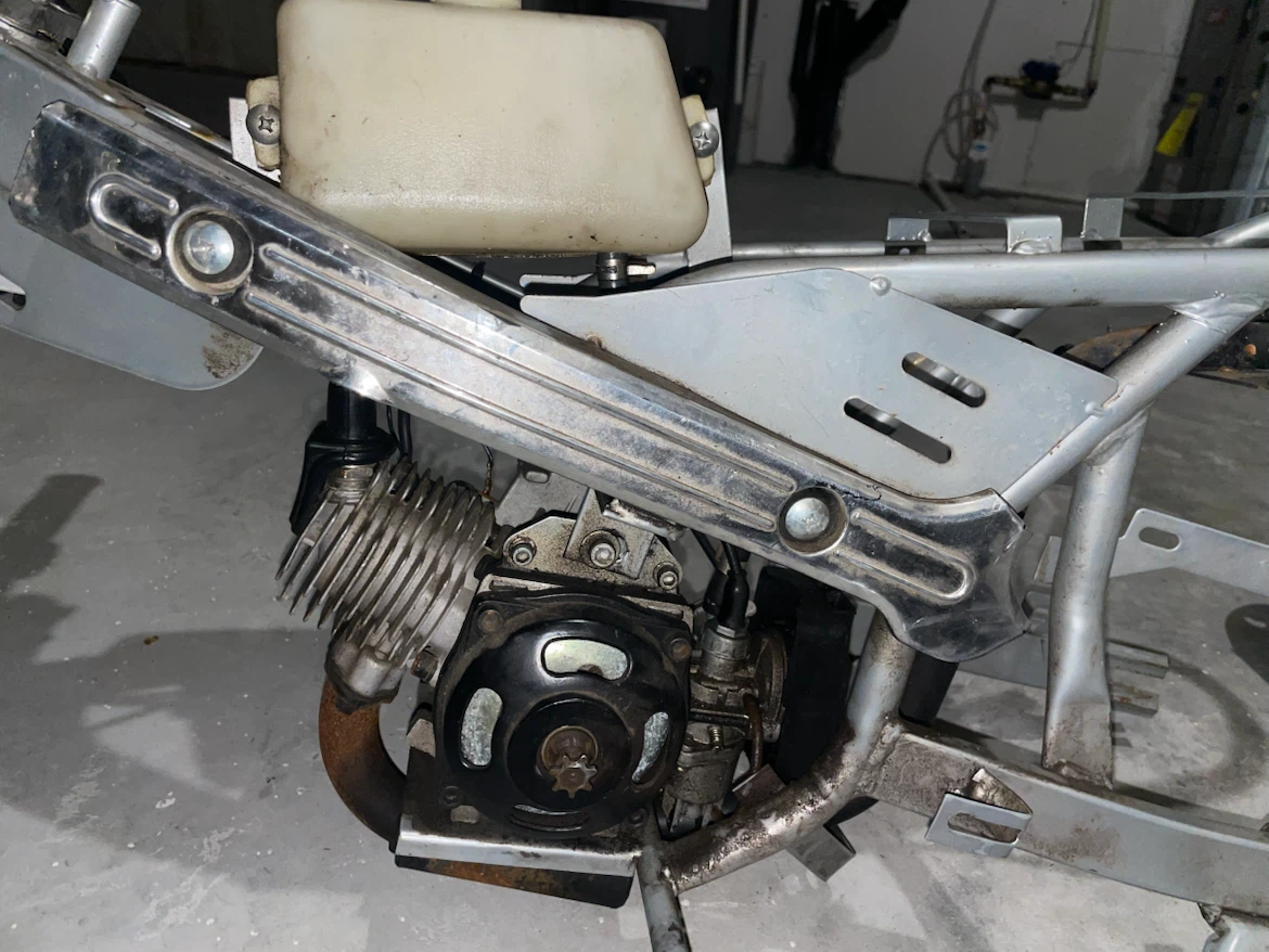 49cc pocket bike frame, engine, etc for project/restoring - photo 3