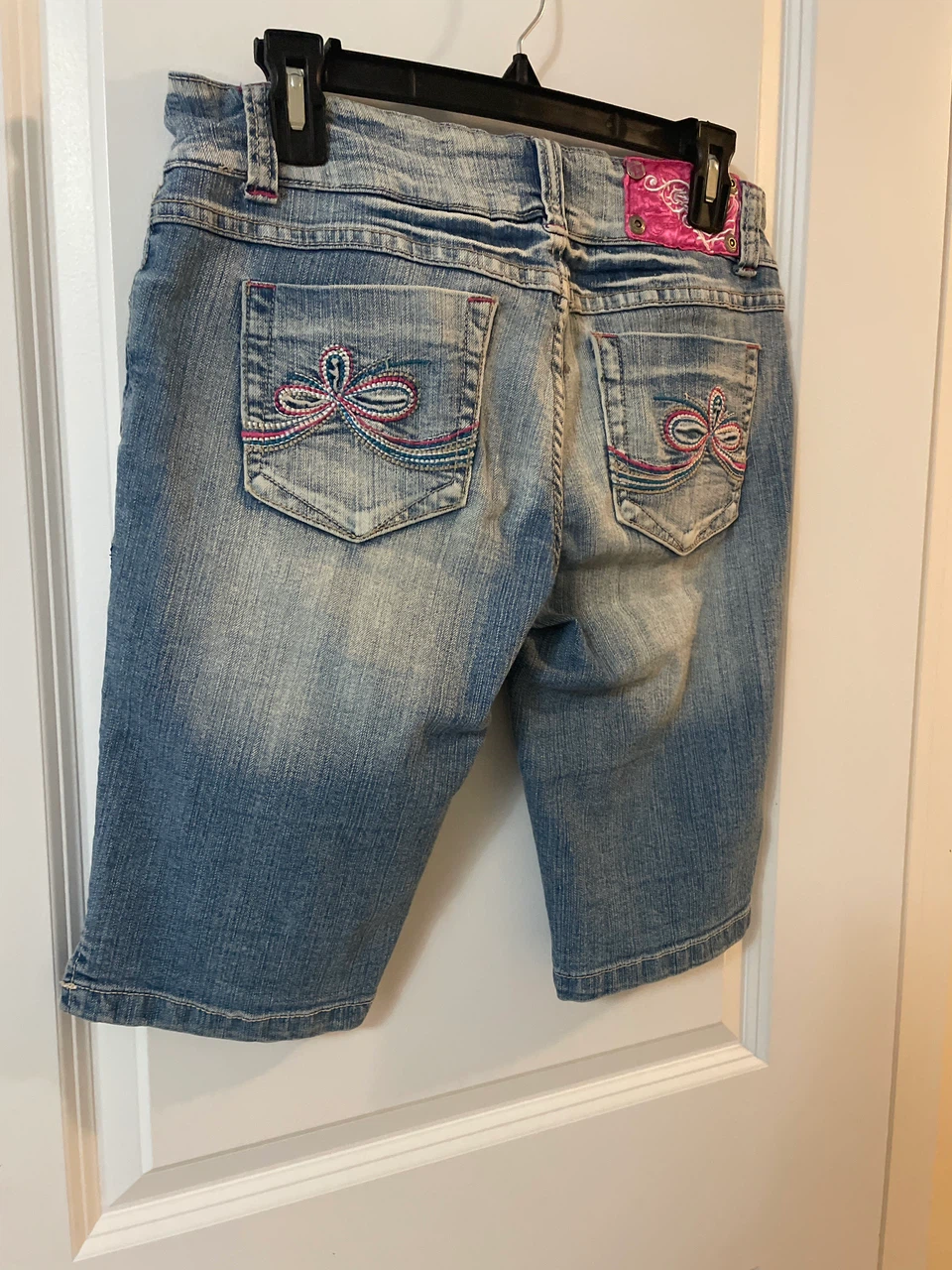 Denim Capris Size 7 like new - photo 3