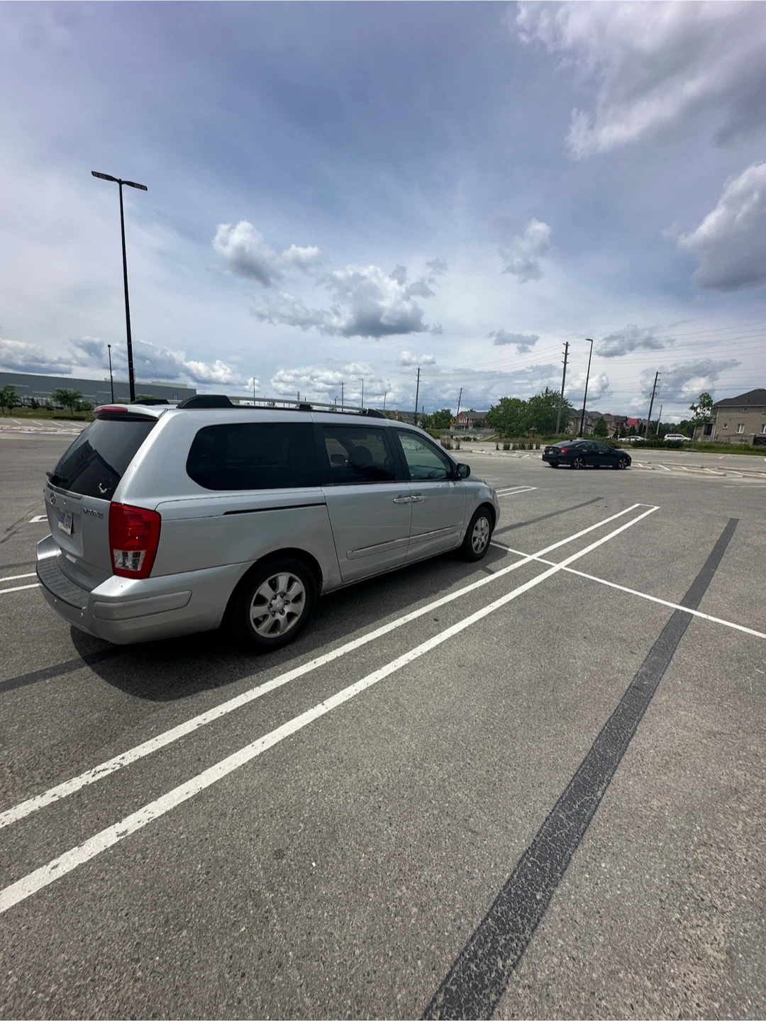 Hyundai entourage - photo 5