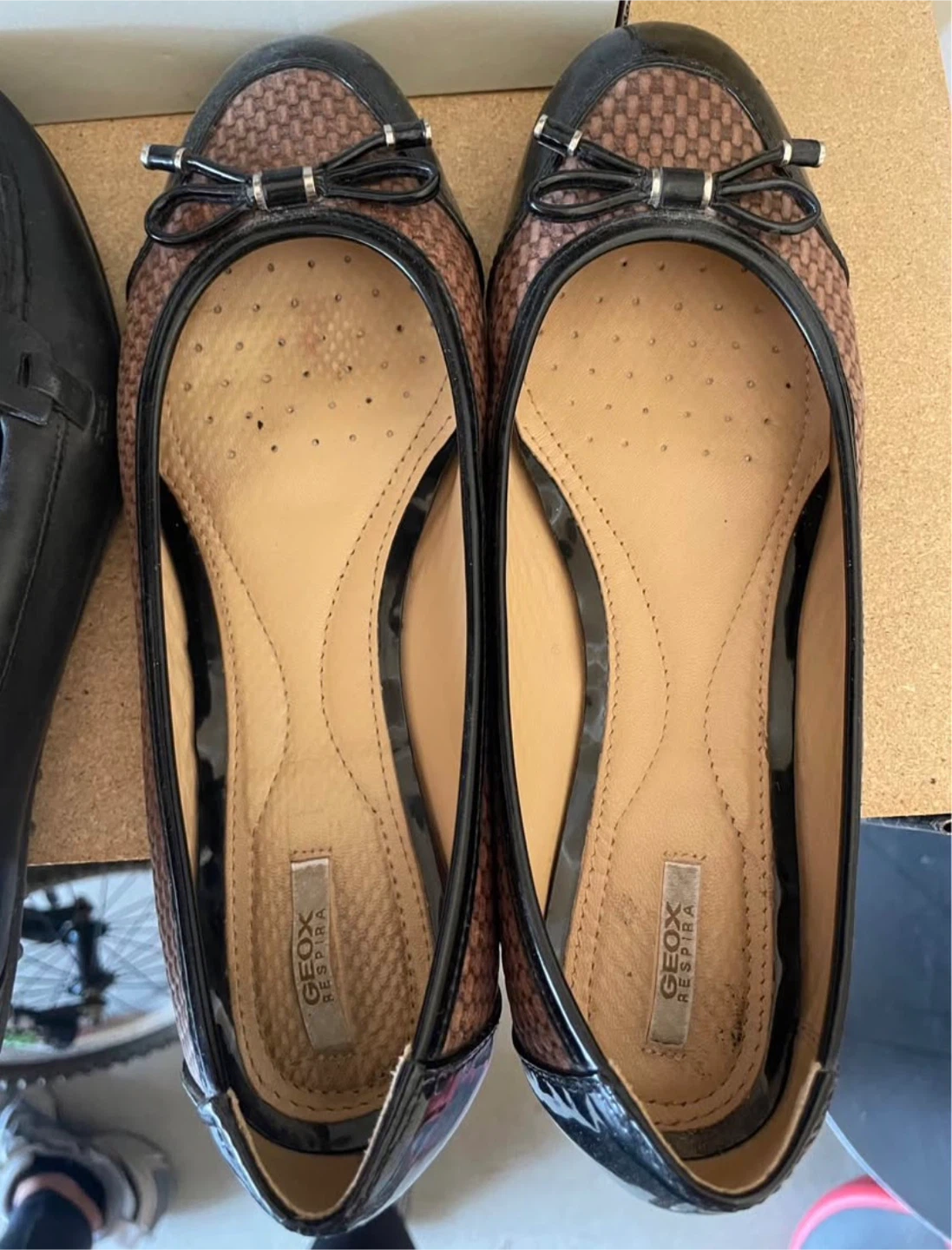 GEOX RESPIRA Brown & Yellow Ballet Flats Size 9