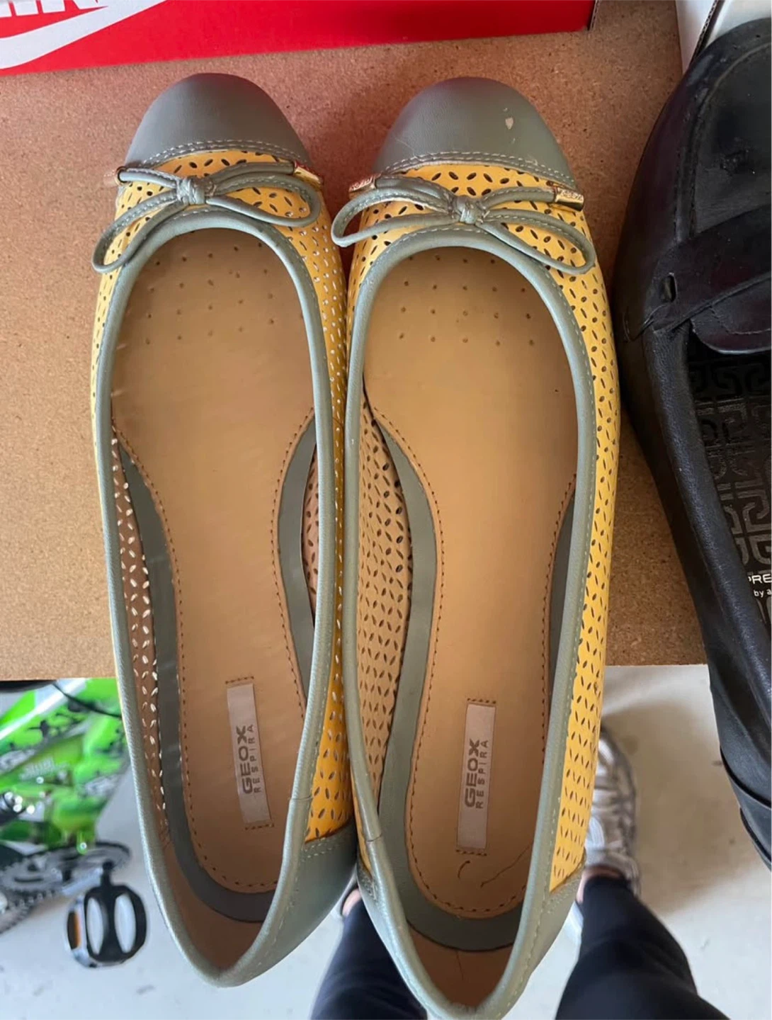 GEOX RESPIRA Brown & Yellow Ballet Flats Size 9 - photo 2
