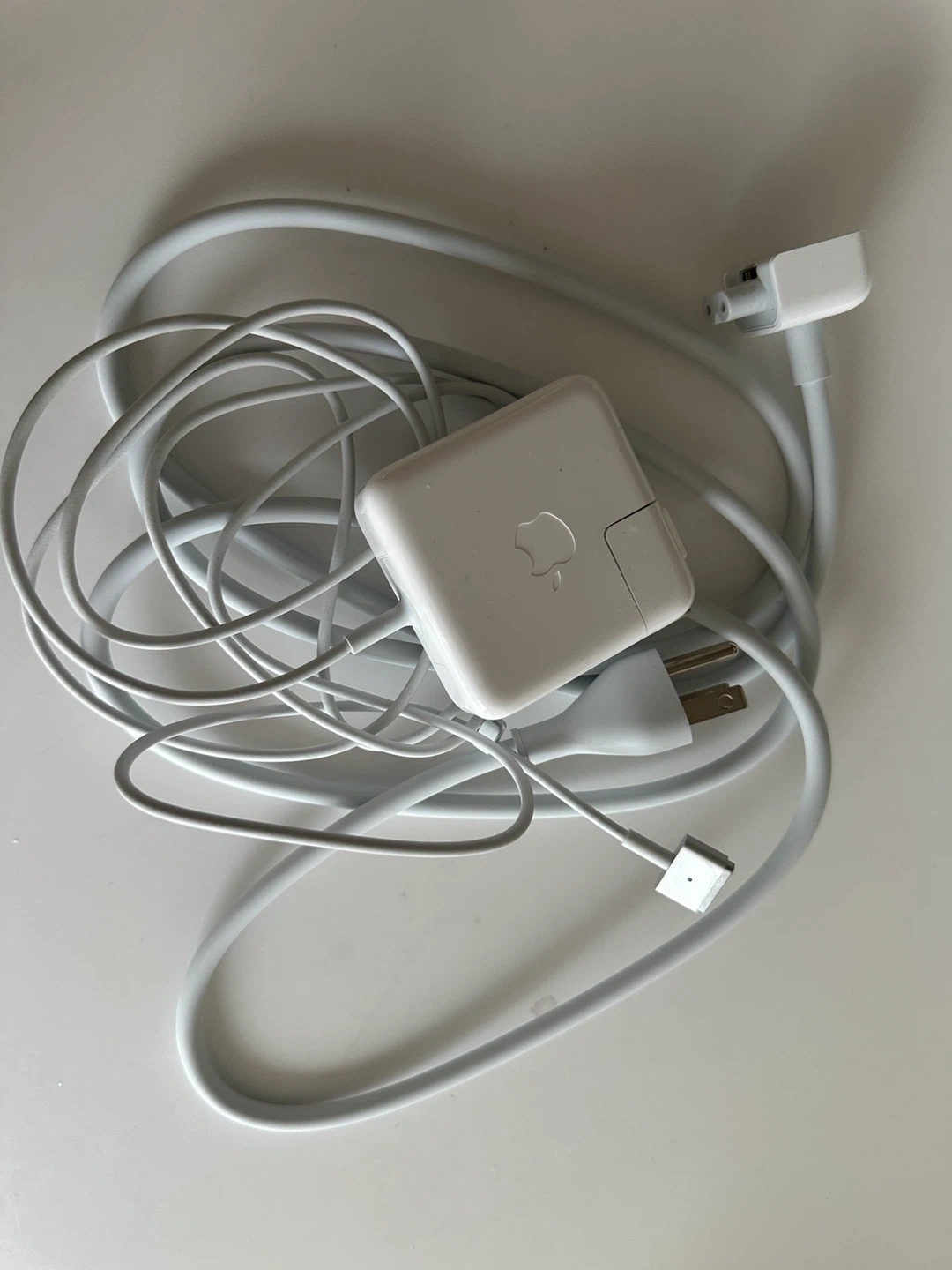 Apple 45W MagSafe 2 Power Adapter