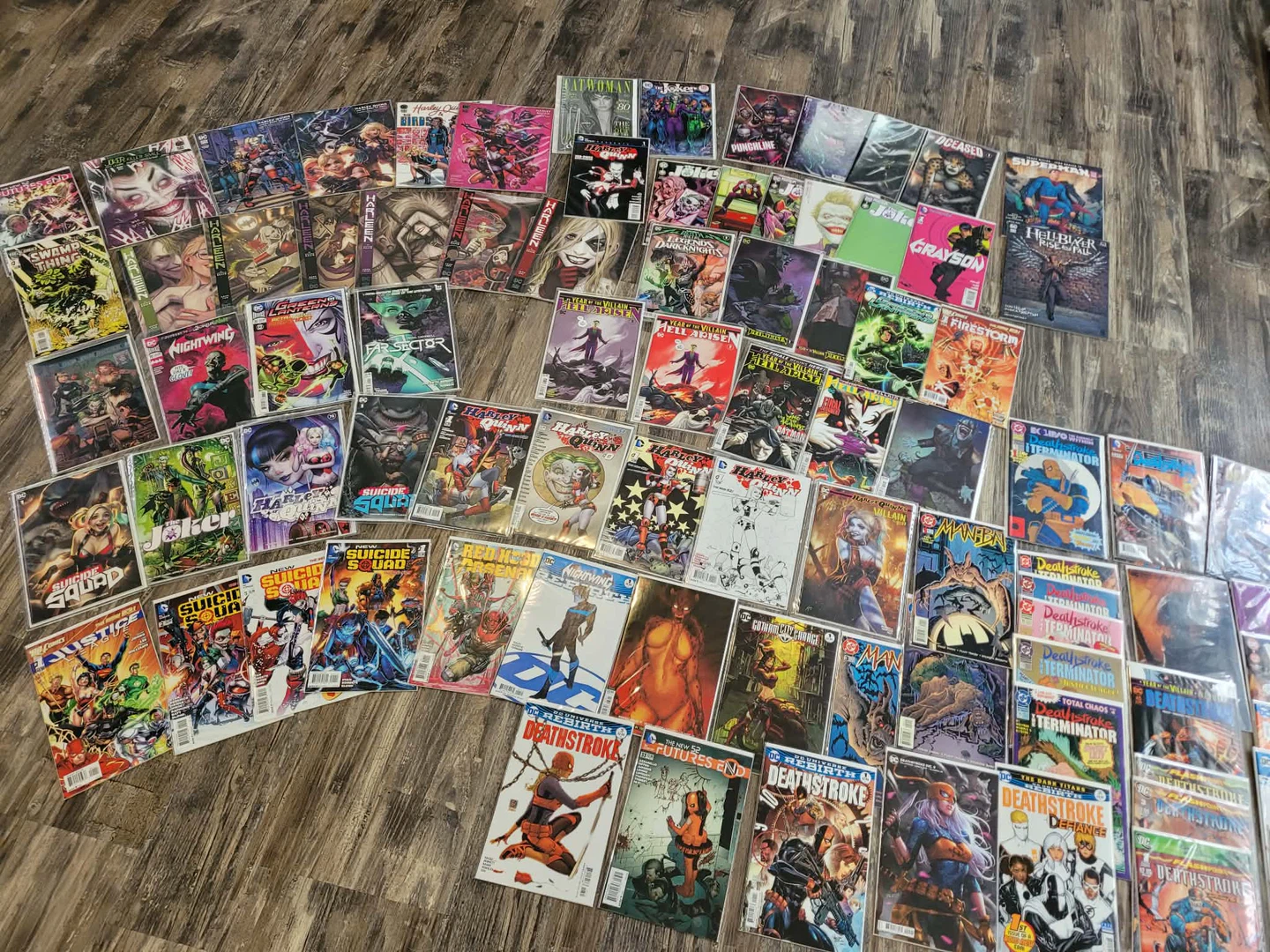 DC Comic Book Lot - Harley Quinn, Joker, Deathstroke variants