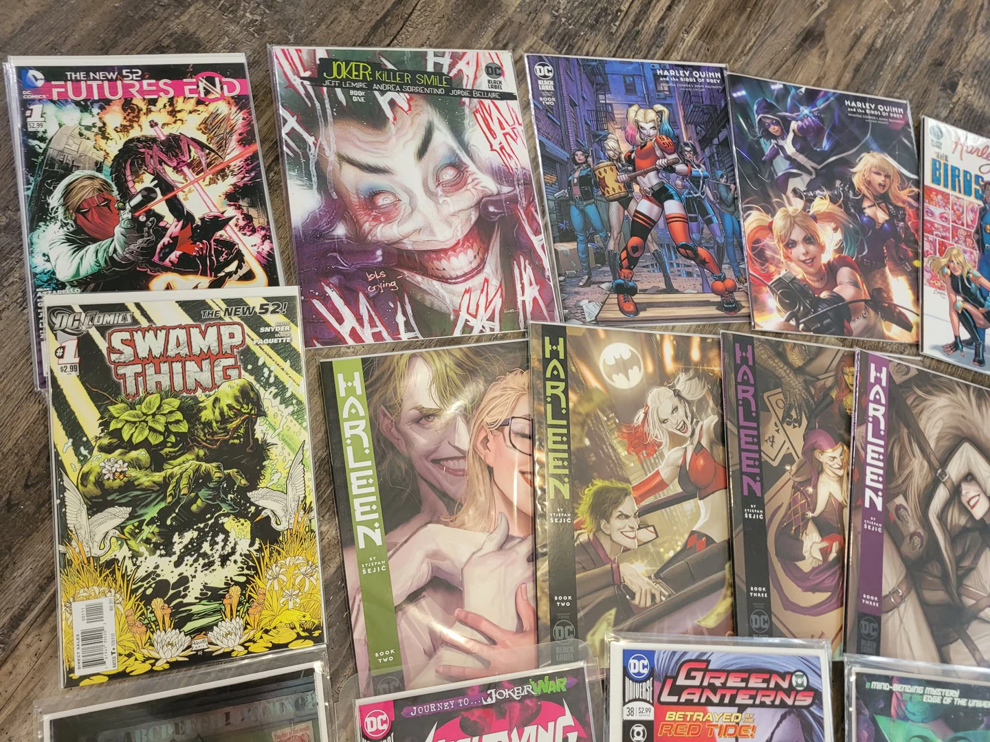 DC Comic Book Lot - Harley Quinn, Joker, Deathstroke variants - photo 5