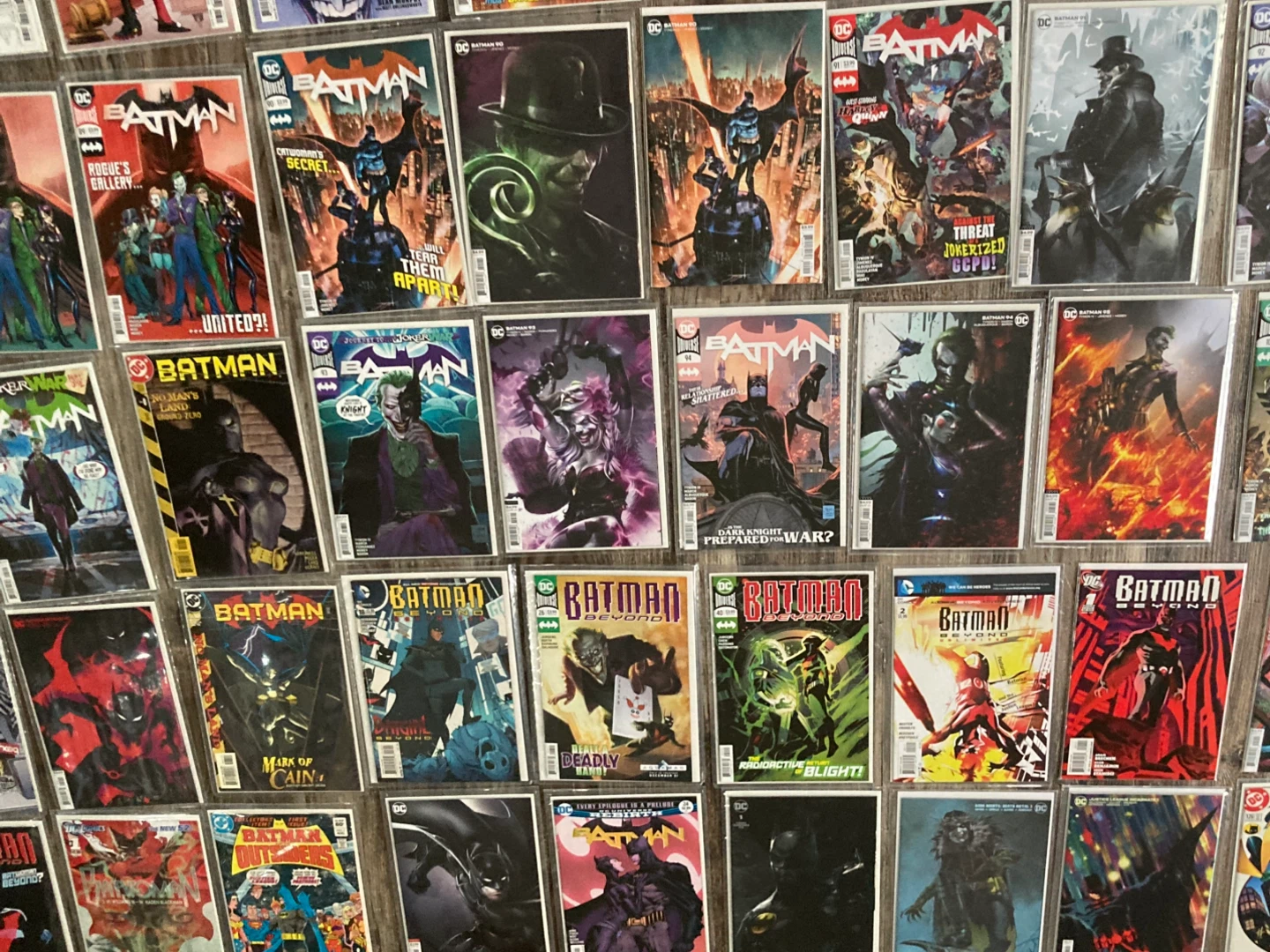 DC Comics Batman & Related Titles Comic Collection - photo 3
