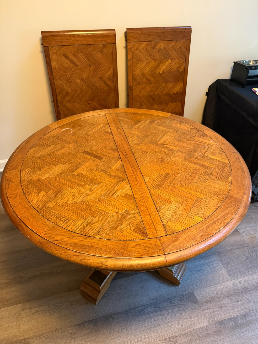 Round Oak Dining Table with Leaves - photo 2