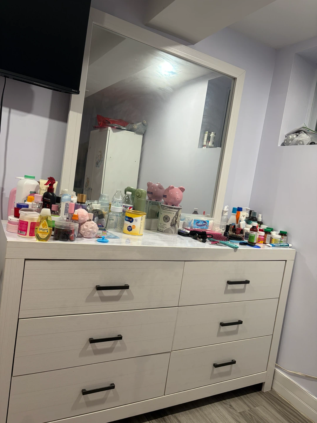 White 6-Drawer Dresser