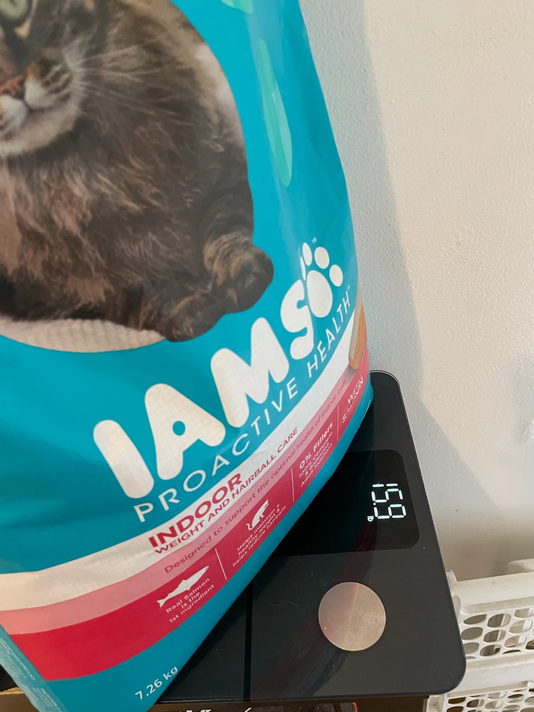 15.9lbs Cat Food-IAMS Salmon - photo 3