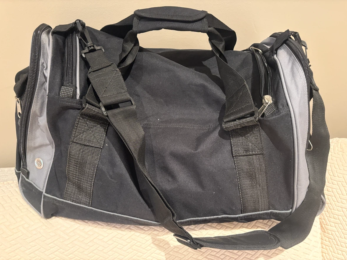 Hooters Black Duffel Bag - photo 4