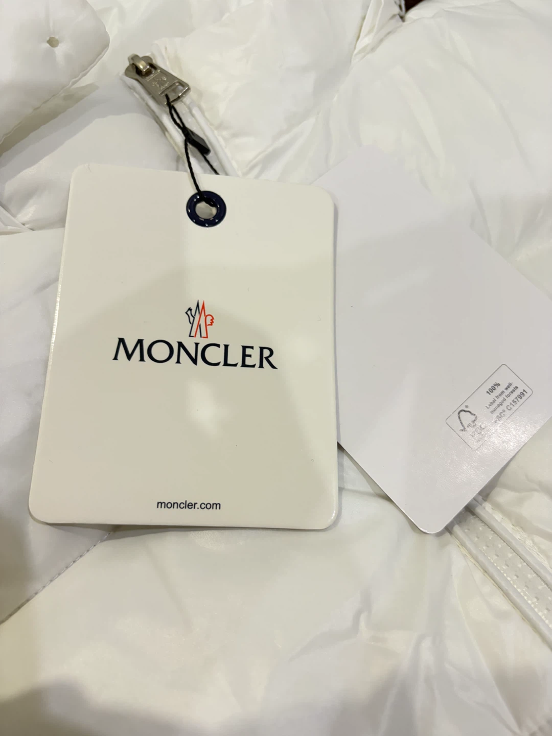 Moncler White Hooded Puffer Vest - photo 5