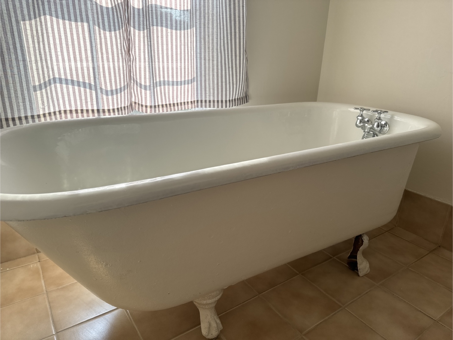 Clawfoot Bathtub - photo 2