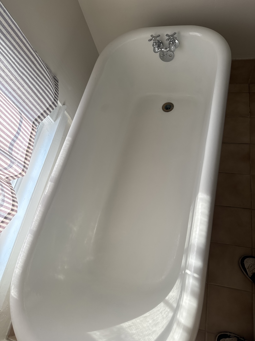 Clawfoot Bathtub - photo 3