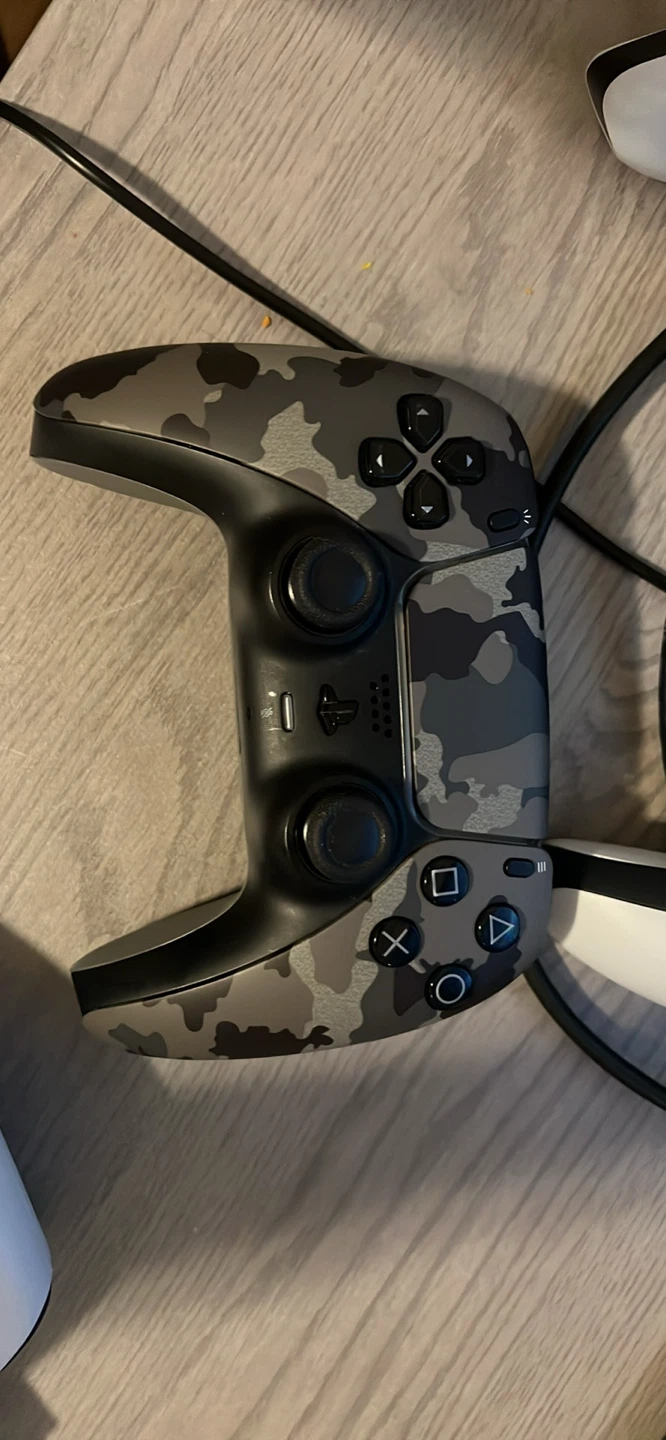 PlayStation 5 slim disc 1tb with 4 controllers - photo 3