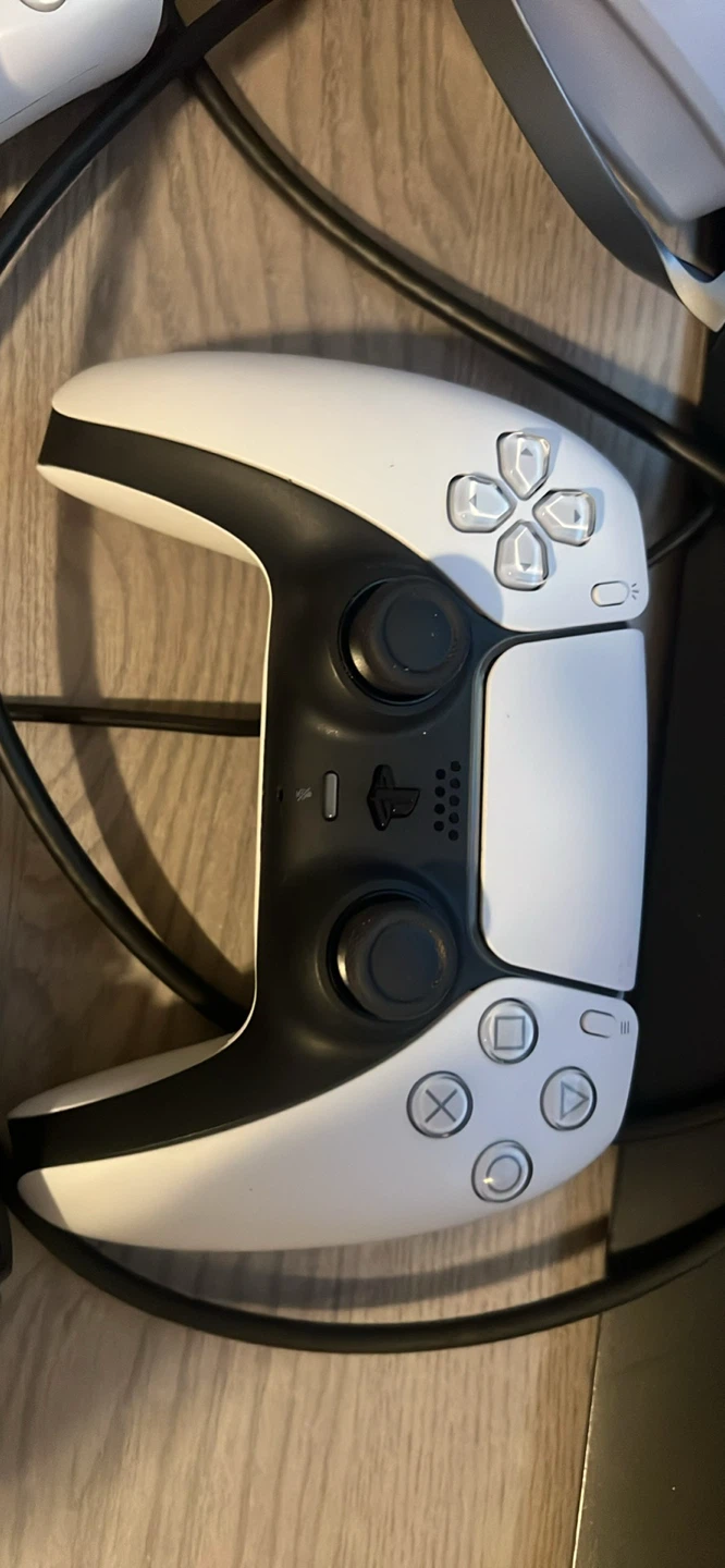 PlayStation 5 slim disc 1tb with 4 controllers - photo 4