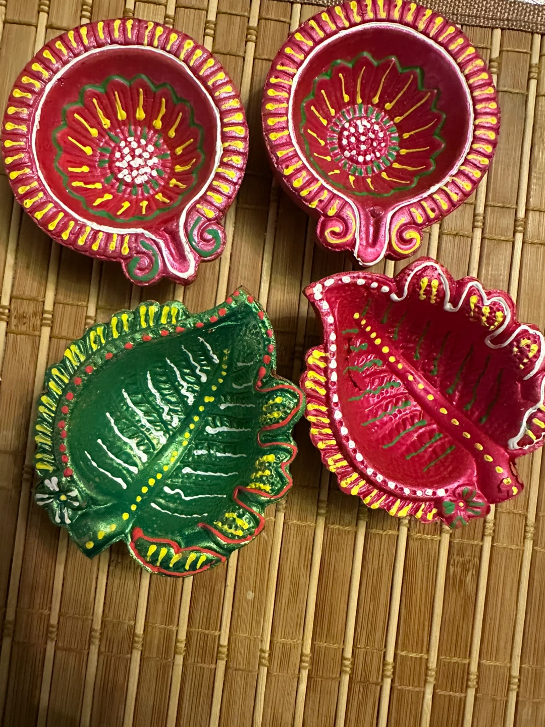 Diyas - Set of 4 Decorative clay diyas - photo 4