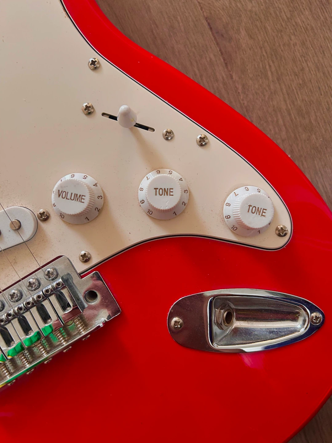 Red Electric Guitar with White Pickguard - photo 4