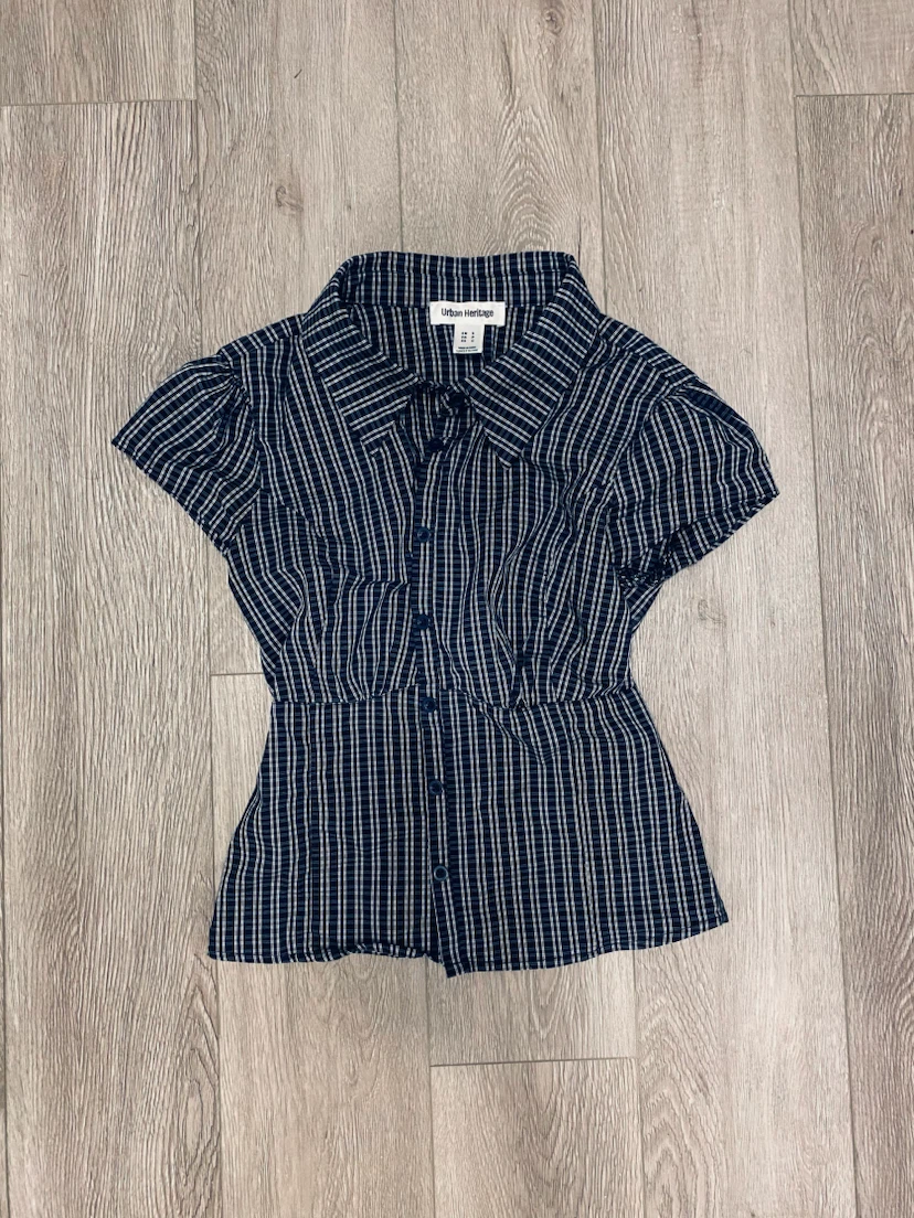 NEW - Urban Heritage women’s button-up top - photo 2