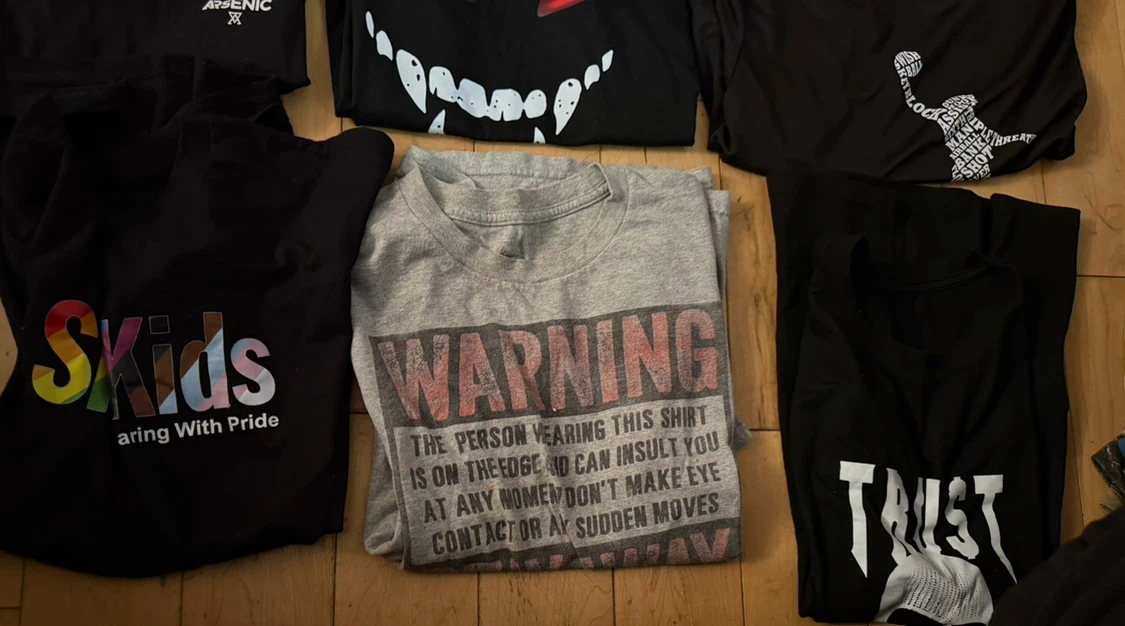 Lot of men’s clothes and hats - photo 4