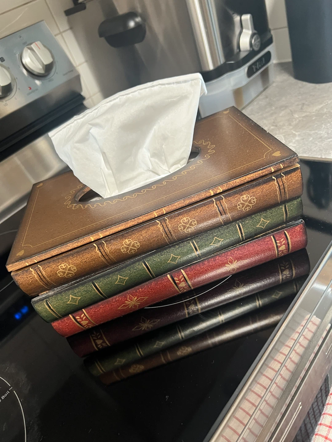 Vintage looking tissue box cover