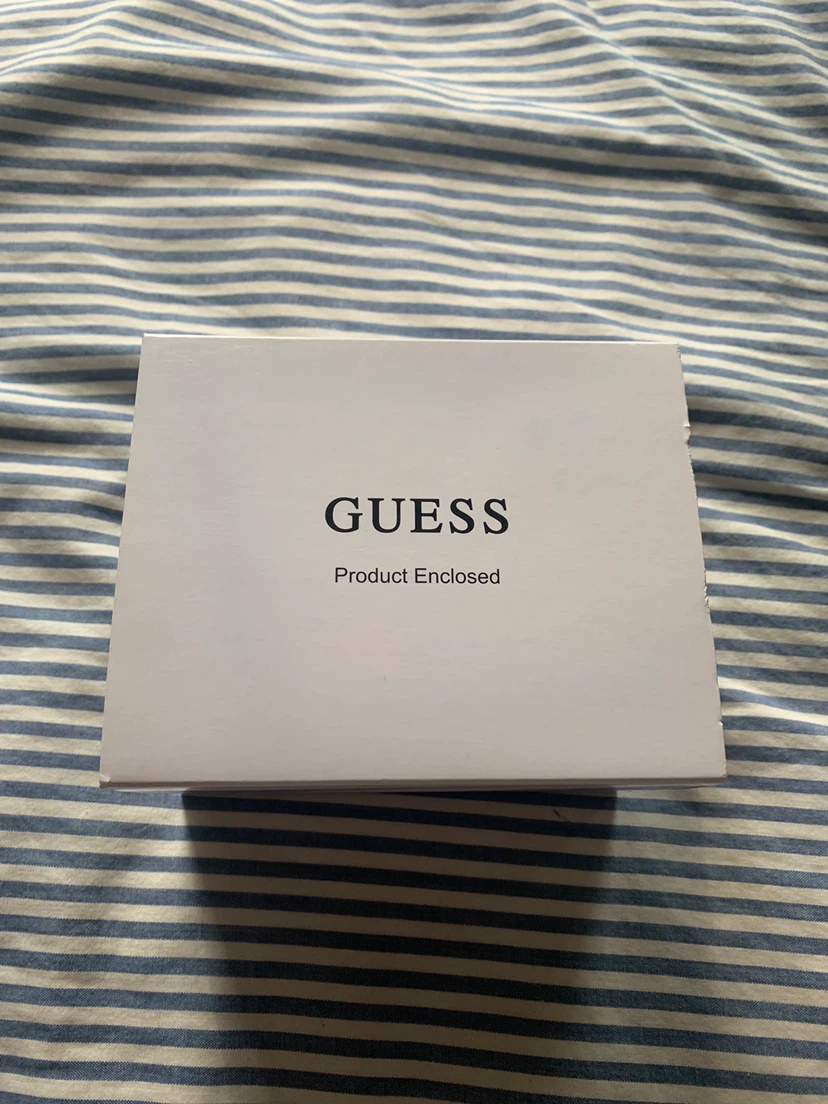 NEW IN BOX - Guess Watch with interchangeable straps - photo 4
