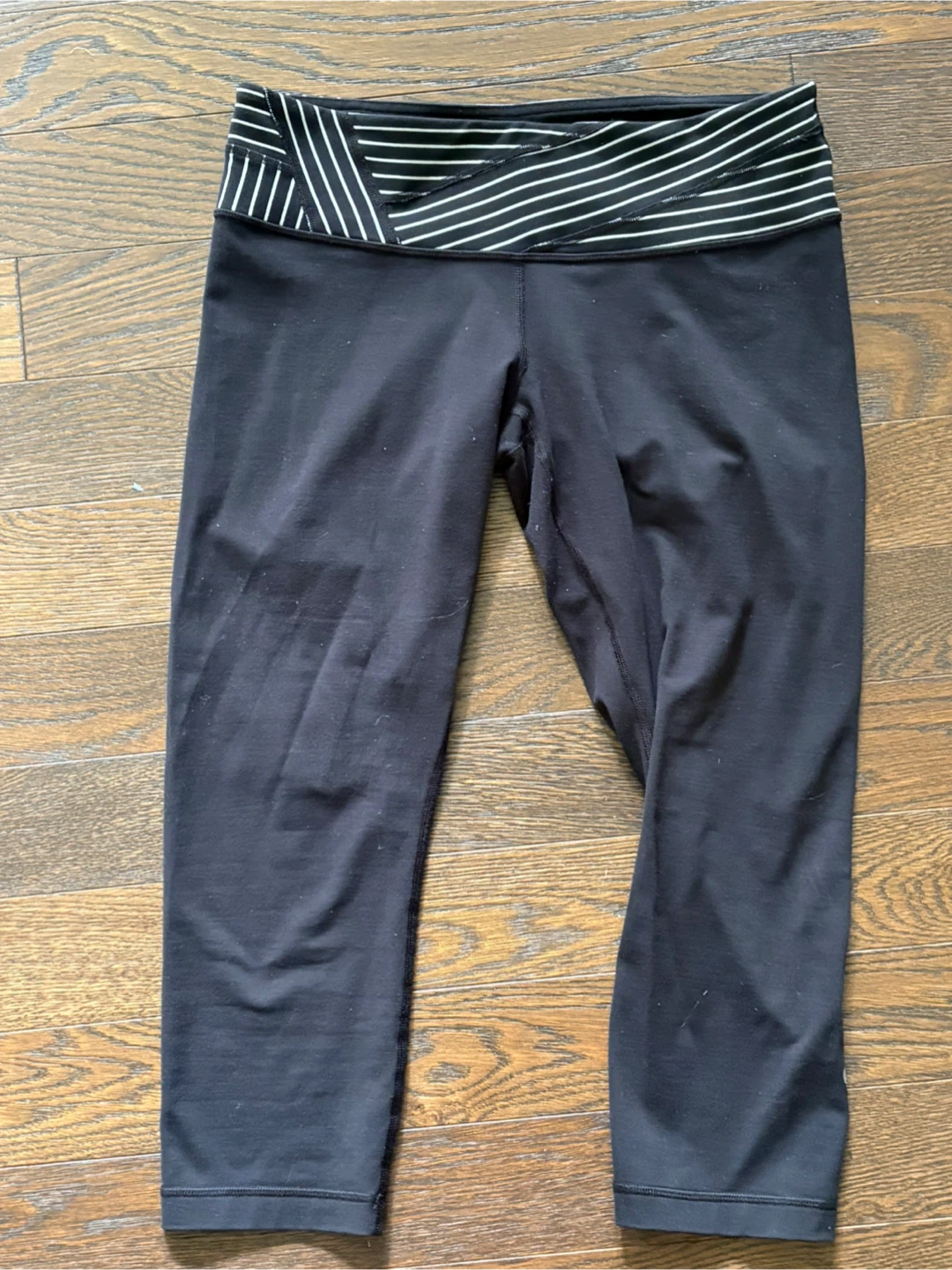 Lululemon Black Striped Waist Capris