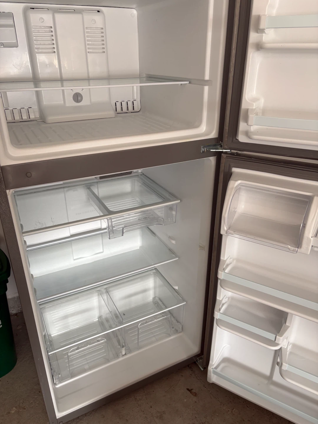 Whirlpool Refrigerator - photo 3