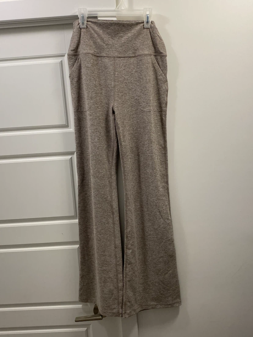 BRAND NEW - Women’s grey/beige fold over yoga pants - photo 2
