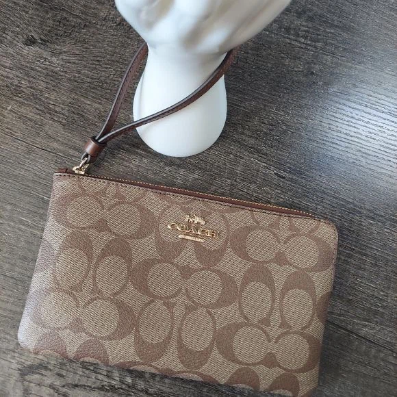 Coach Signature double zipper Wristlet