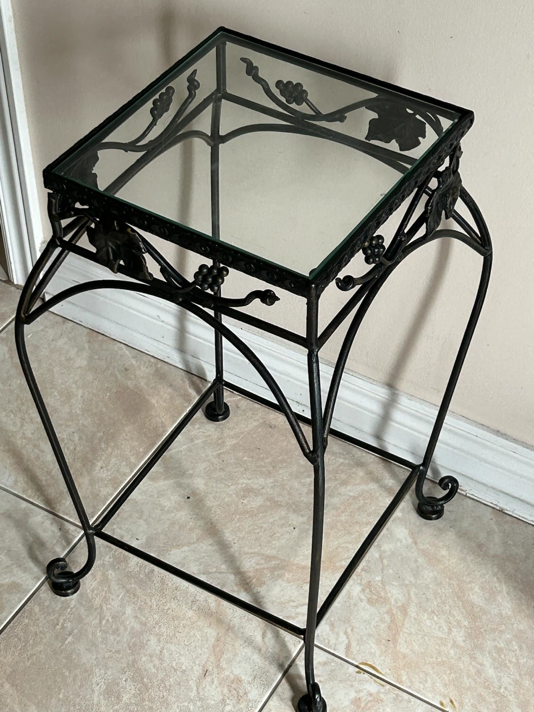 Decorative Metal and Glass plants stand - photo 3