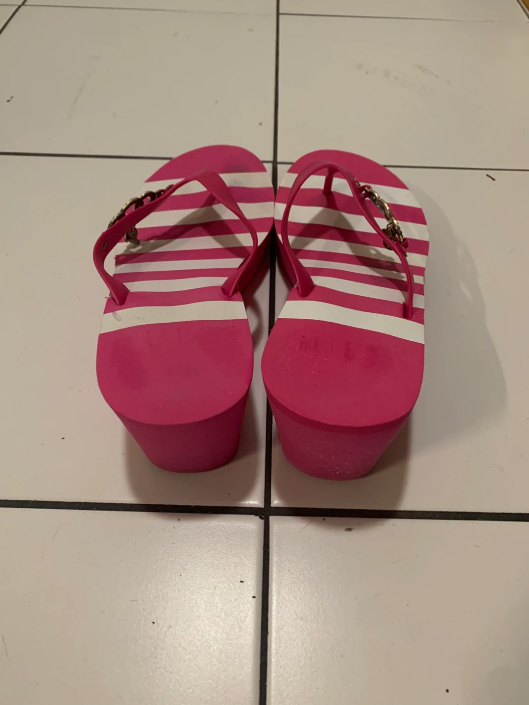 Pink and white striped wedge flip-flops - photo 3